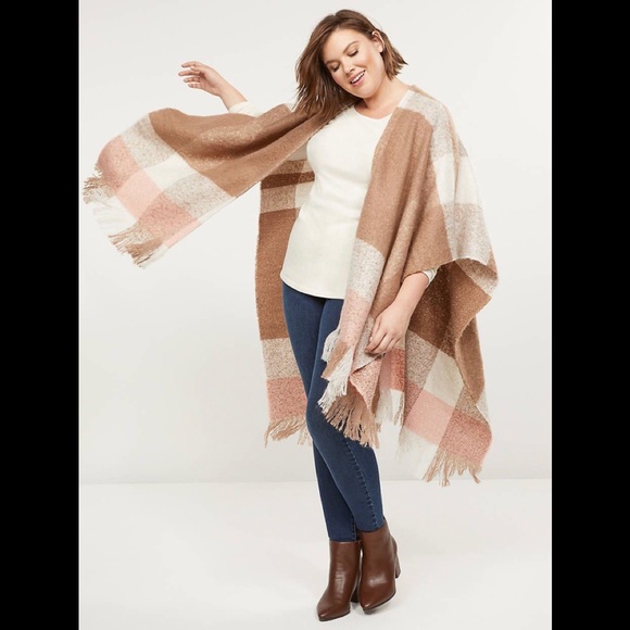 🆕NEW! Oversized Plaid Fringe Poncho - Picture 4 of 11